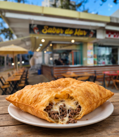 Pastel de Carne com Queijo